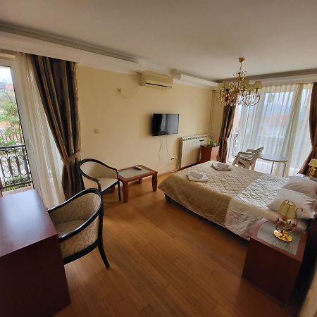 Sunny Hill Apartments & Aqua Park Врнячка-Баня Экстерьер фото
