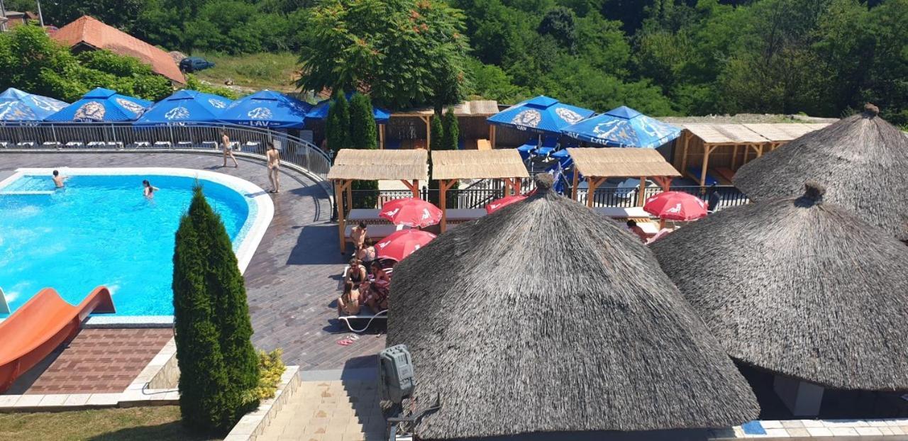 Sunny Hill Apartments & Aqua Park Врнячка-Баня Экстерьер фото