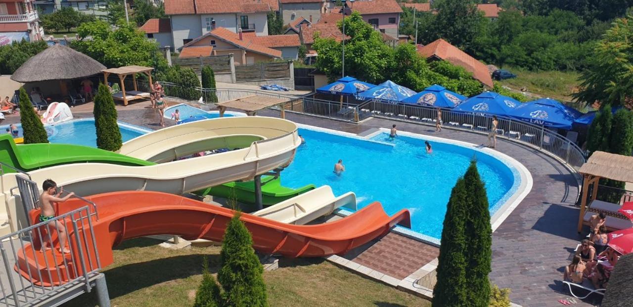 Sunny Hill Apartments & Aqua Park Врнячка-Баня Экстерьер фото