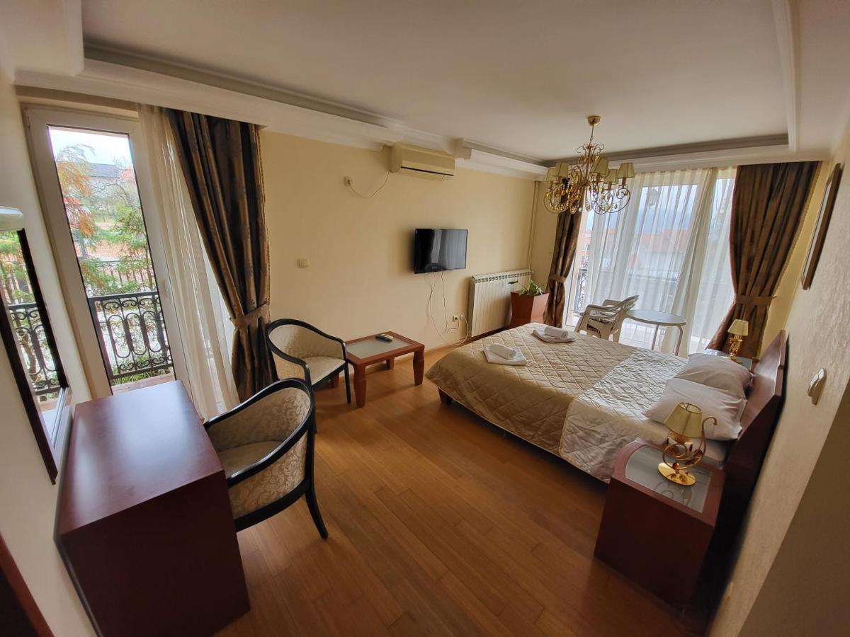 Sunny Hill Apartments & Aqua Park Врнячка-Баня Экстерьер фото