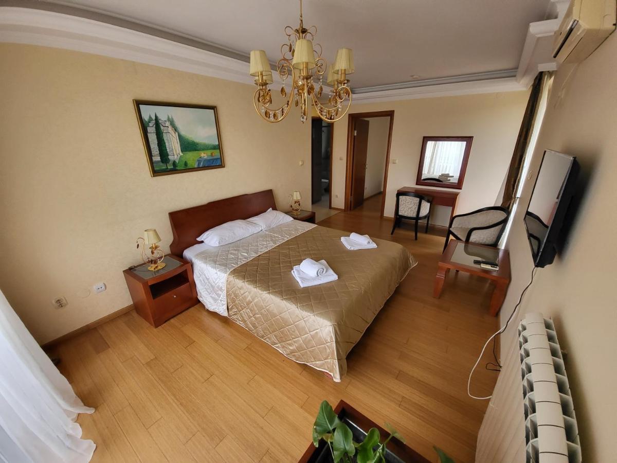 Sunny Hill Apartments & Aqua Park Врнячка-Баня Экстерьер фото