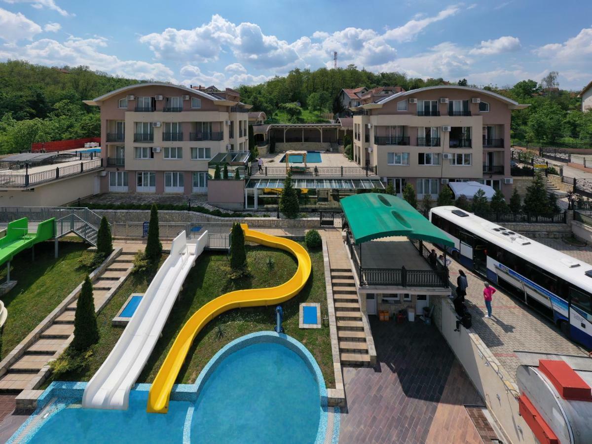 Sunny Hill Apartments & Aqua Park Врнячка-Баня Экстерьер фото