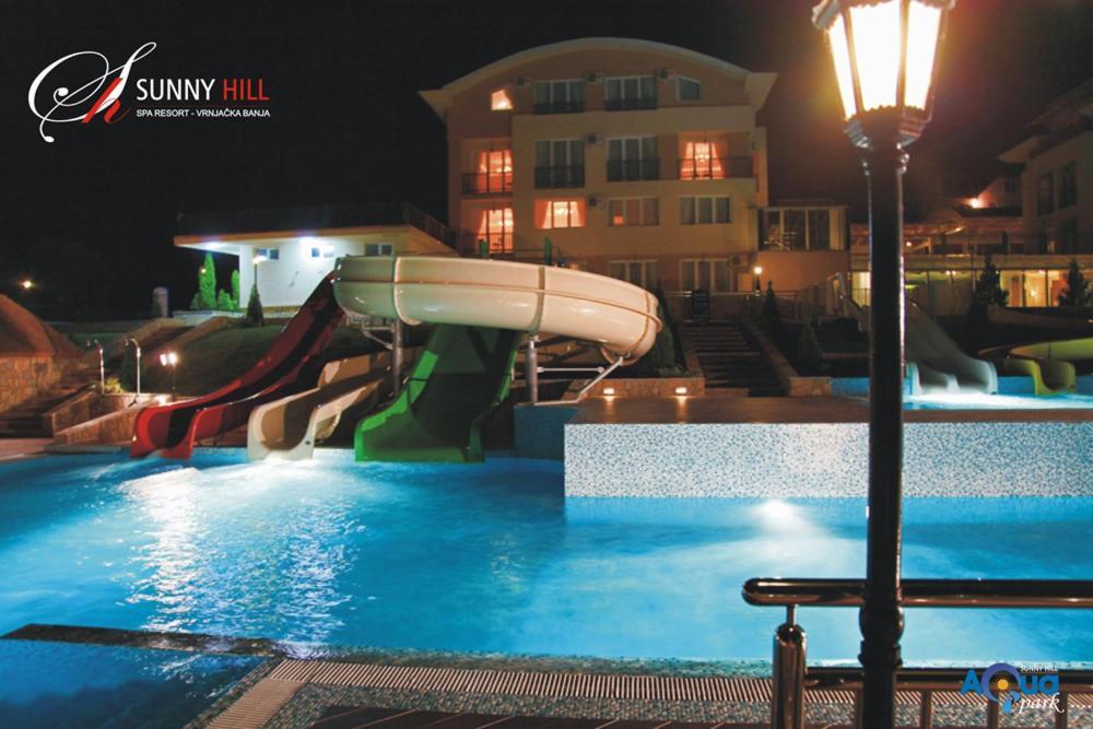 Sunny Hill Apartments & Aqua Park Врнячка-Баня Экстерьер фото